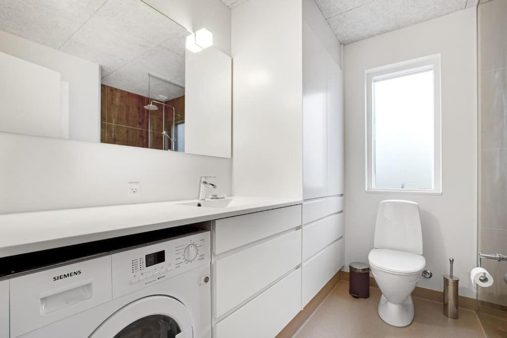 Modern Houseboat - Downtown Leilighet *